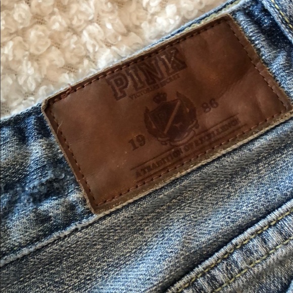 Shorts - Picture 3 of 4